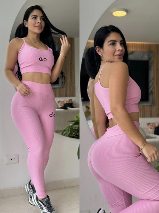 Nueva Referencia 😍💕Conjunto  🌸2 piezas  💝 Alo 💝 Leggins y top  💝Tela Rib  💝Talla única